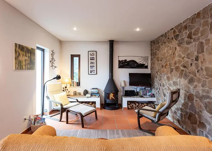 Casa de Campo Aldeia De Xisto - Casa Amarela *